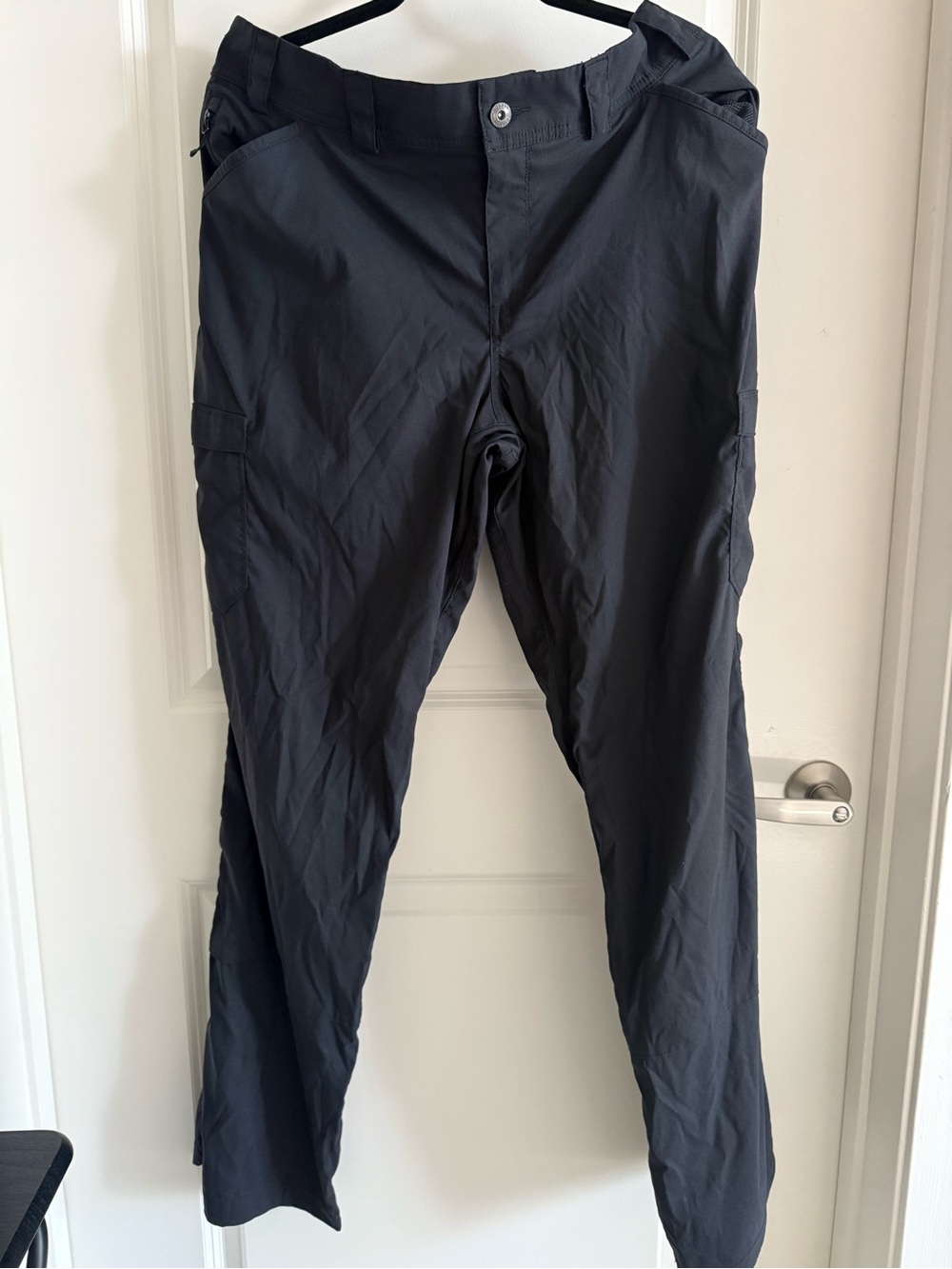 Duluth Trading Co Black Cargo Pants